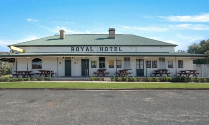 Tambar Springs Hotel | Royal hotel tambar springs