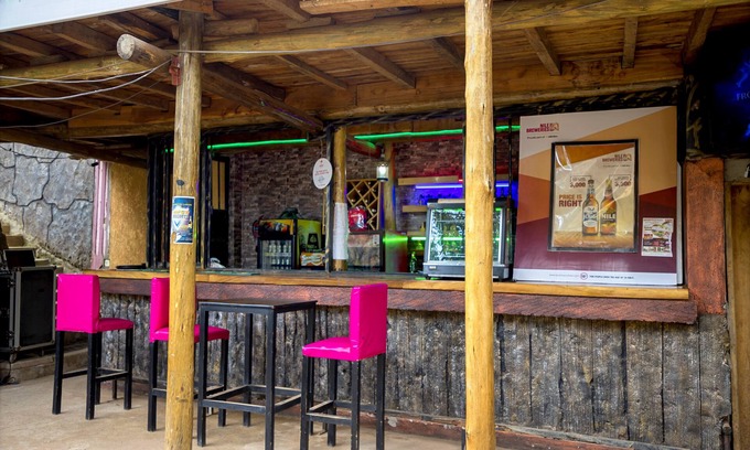 Kampala Hotel | Royal Lake View Gardens