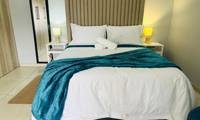 Greater Johannesburg Metropolitan Area Bed & Breakfast | Royal Mansion Lodge