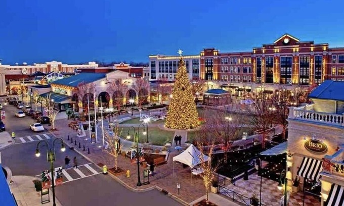 Kettering Apartment | Royal Retreat walk to the Greene Mall