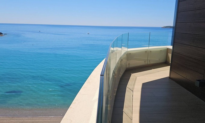 Becici Apartment | Royalis Suites