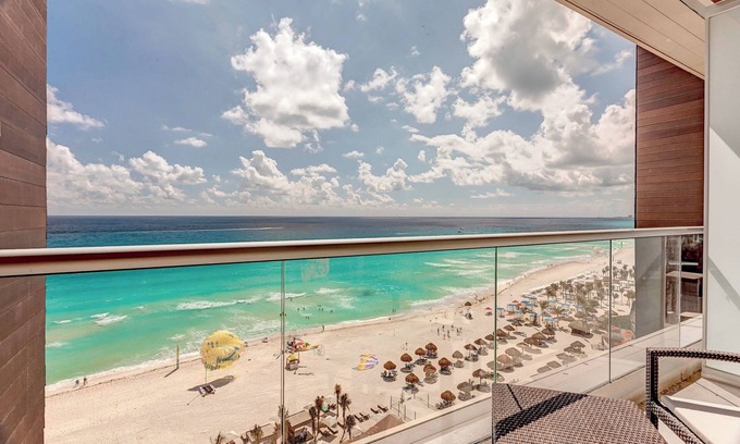 Punta Cancun Resort | Royalton CHIC Cancun, An Autograph Collection All-Inclusive Resort - Adults Only