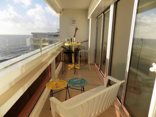 Pontaillac Apartment | Royan - PLEINE VUE MER pour cet APPARTEMENT classé 2 étoiles - LES TAMARIS