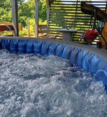 Jacnia House | Roztocze, Domek Na Leśnym Wzgórzu nr2,Krasnobród,Zamość, Zwierzyniec, jacuzzi