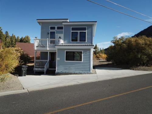 June Lake House | Rr-gull Lake Baby House