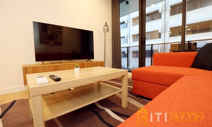 Phillip Apartment | Ruby Red, 1Bd 1Bth Apt - Woden