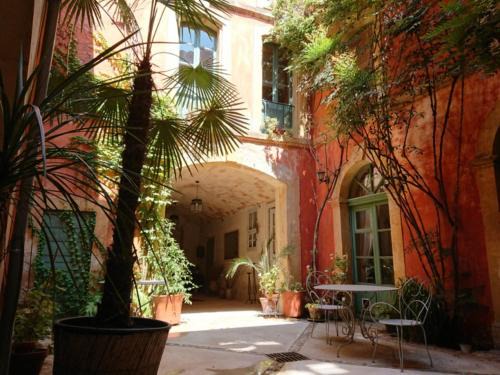 Tarascon Bed & Breakfast | Rue du Château