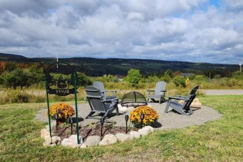 Hammondsport House | Ruftop Ridge