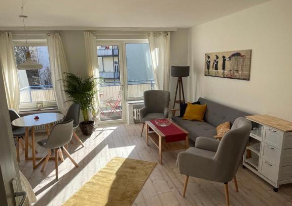 Vorderer Westen Apartment | Ruhige Wohnung mit Parkplatz, charmantes Viertel