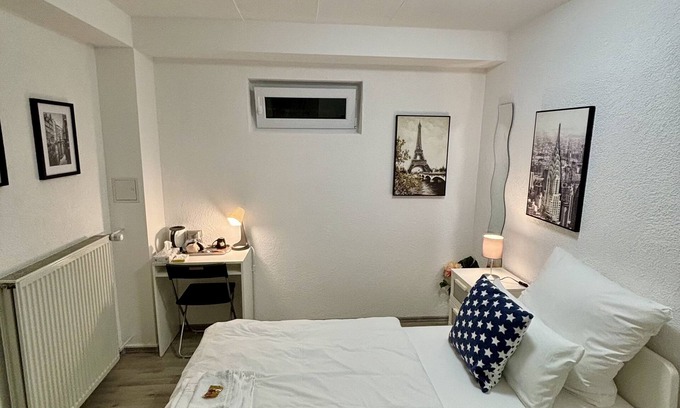 Langenfeld Apartment | Ruhiges & Gemütliches Einzelzimmer in Top Lage