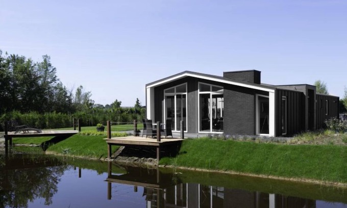 Wemeldinge House | Ruisweg 109 by Interhome