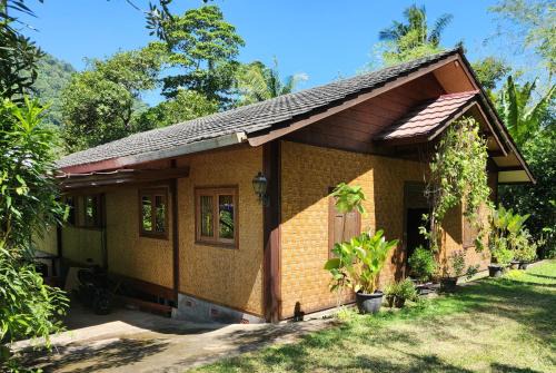 Senggigi House | Rumah Atlas