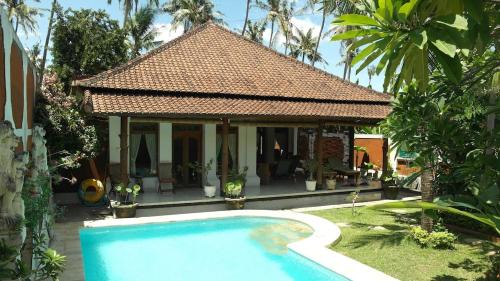 Lovina Villa | Rumah Lotus Lovina