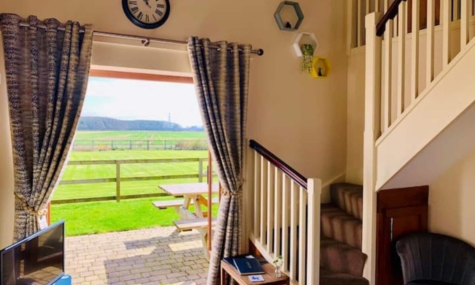 Selby Cottage | Rural, 2 bedroom, cosy cottage close to Howden