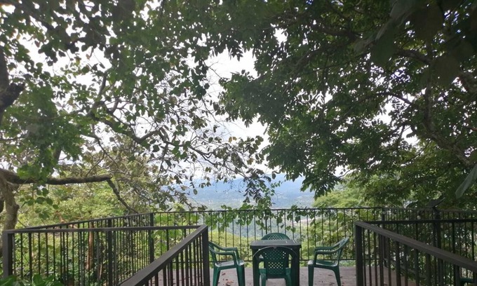 Escobal Cottage | Rural 2-bedroom cottage with pool & treetop terrace