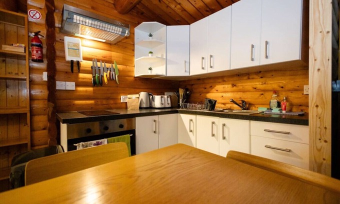Bronaber Cabin | Rural 3 Bed Log Cabin Getaway