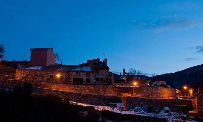 Puebla de la Sierra Cottage | Rural apartment El Yayo de la Puebla for 2 people