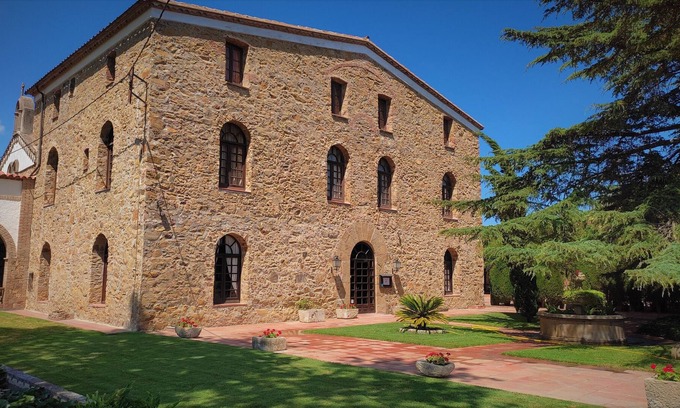Tordera Cottage | Rural, charming and cozy farmhouse ideal for families!