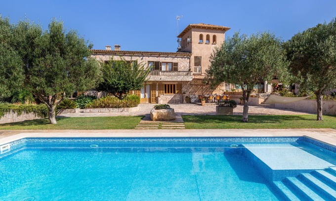 Manacor House | Rural Holiday Home Son Colom with Wi-Fi, Terrace