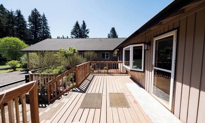 Oregon City House | Rural home near McIver Park, Oregon City, Lake Oswego, West Linn & Portland