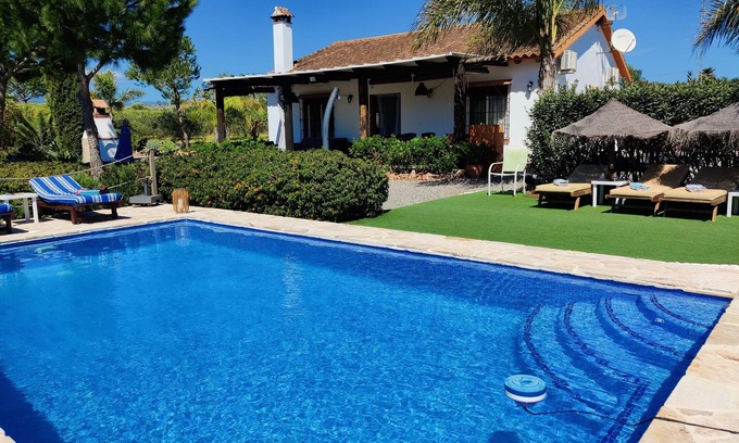 Alhaurin el Grande Cottage | Rural house with pool, BBQ, air conditioning, wifi, 30 km from Málaga