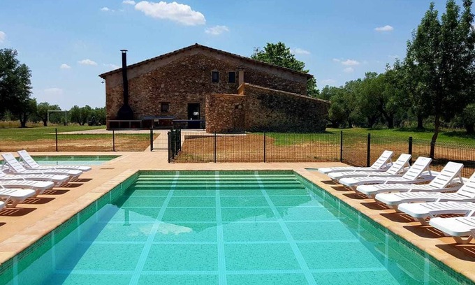 Queixas House | Rural house in Girona. 8 bedrooms, private pool