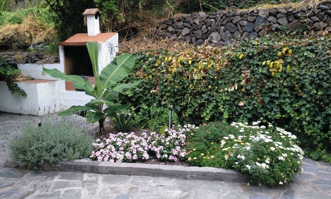 Hermigua Cottage | Rural house, surrounded by banana trees