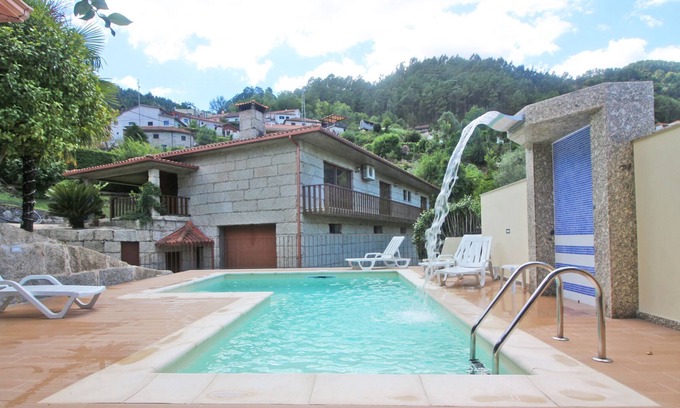 Rio Caldo Cottage | Rural house with private pool in Gerês