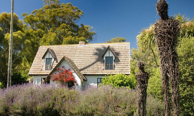 Havelock North House | Rush Cottage