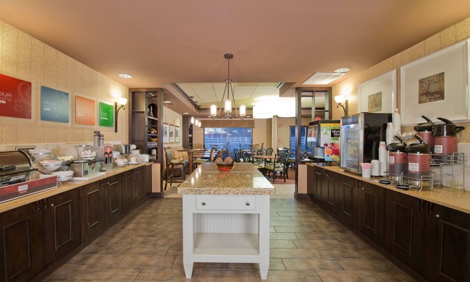 Starkville Hotel | Russell Inn & Suites