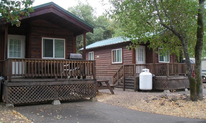 Cloverdale Resort | Russian River Camping Resort Studio Cabin 4