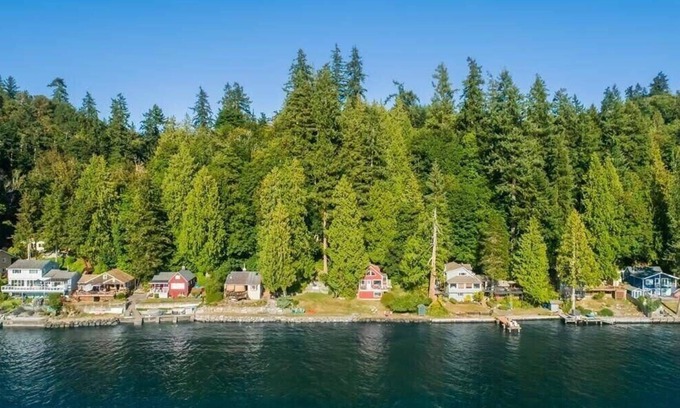 South Colby Cabin | Rustic 1935 Walk-in Waterfront Cabin on Colvos Passage