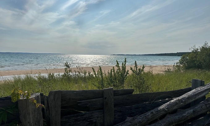 Menonaqua Beach Cottage | Rustic 5-bedroom cottage with private beach near Harbor Springs
