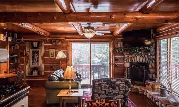 Hayward Cabin | Rustic and Charming one Bedroom cabin. Upgraded pontoon!