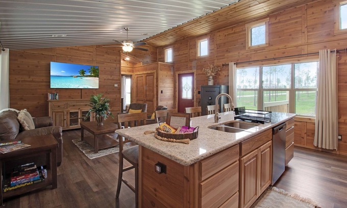 Polk County Cabin | RUSTIC CABIN AT HIGH RIDGE RANCH!! EXPERIENCE LIFE ON THE RANCH!