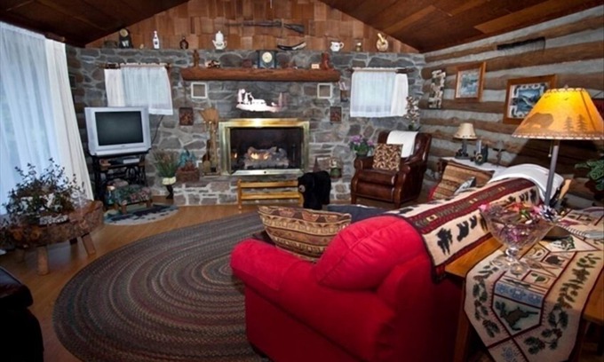 Candler Cabin | Rustic Chestnut Log Cabin Near Mt Pisgah