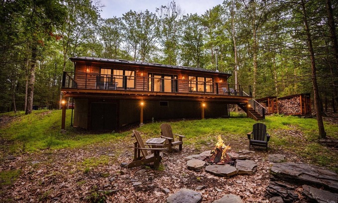 Saugerties Cabin | Rustic-chic Cabin ☆ 15 to Woodstock 25 to Hunter