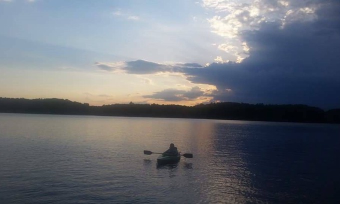 Richmond Cottage | Rustic Cottage on Pleasant Pond in Richmond Maine. Great fishing and relaxing