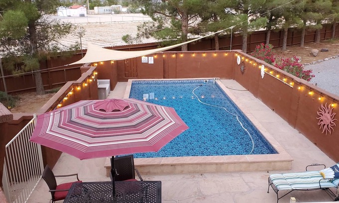 Pahrump House | Rustic Death Valley Lodge Home 3Bd2 Ba Pool Fire pit
