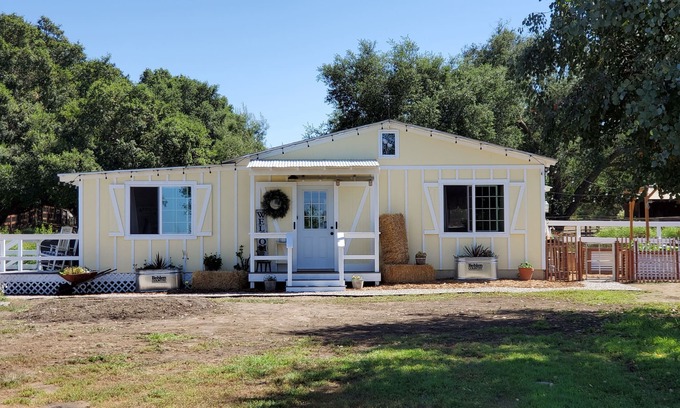 Ramona Other | Rustic farm stay w/breakfast & animals. Country setting, wineries/hiking nearby
