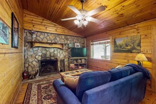 Kyle House | Rustic Getaway