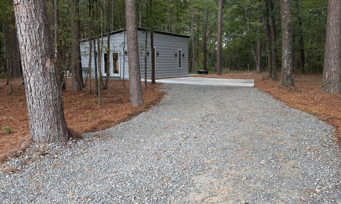 Grapevine Cabin | Rustic Lodge. Quiet and cozy