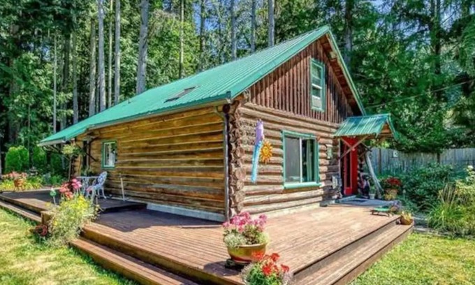 Indianola Cabin | Rustic Luxury Log Cabin