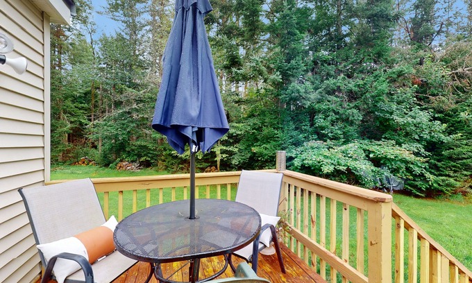 Easton House | Rustic, peaceful dog friendly home with nature all around