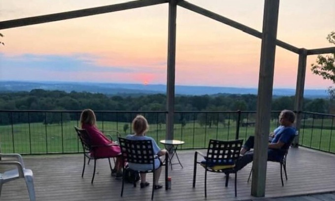 Wooster Other | Rustic Renovated Cabin w/King Bed + Pasture Views