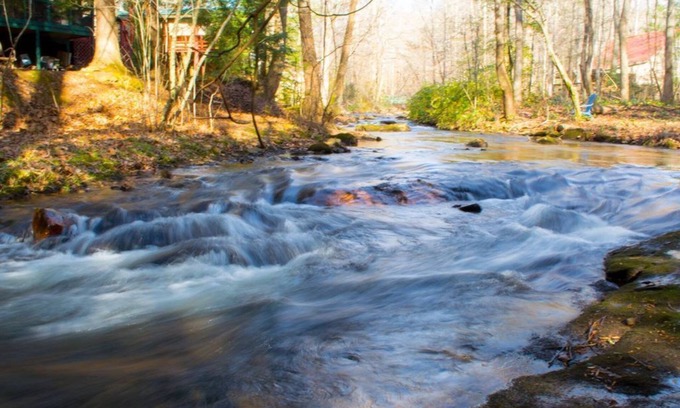 Cleveland Cabin | Rustic Rushing Creek Cabin at the foothills of the Appalachian Trail