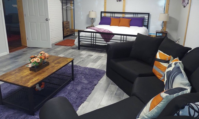 Southwestern House | Rustic Woodland Getaway Mins from Downtown Atlanta