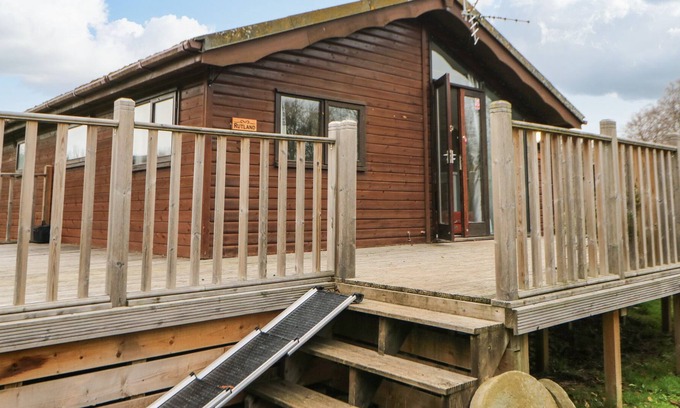 Kiplin House | RUTLAND LODGE, pet friendly, with a garden in Scorton, Richmond