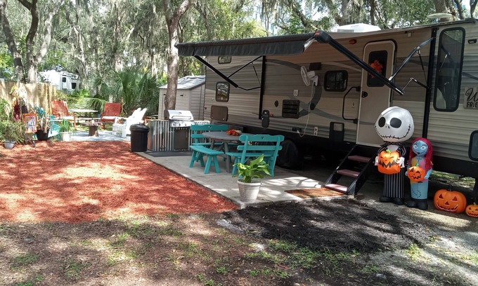 Kissimmee Resort | RV Camper near Disney