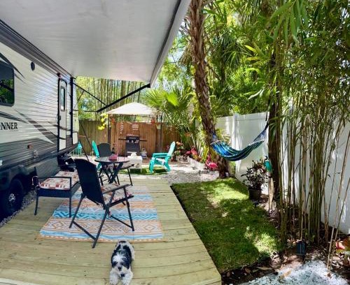 Largo Apartment | RV Camper Paradise on the Wheels Near Clearwater Beaches
